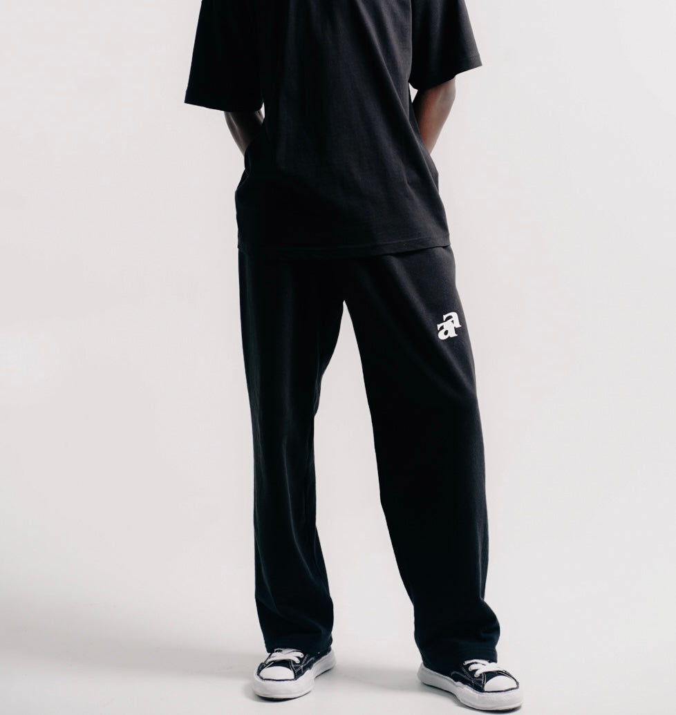 STAGGERED SWEATPANT